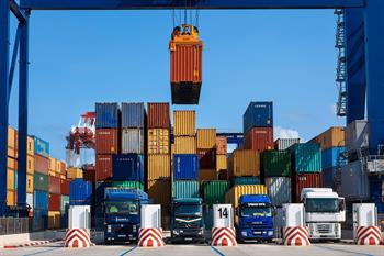 نگاهی به آمار تجارت خارجی کشور در ۱۰ ماه گذشته /  چرا واردات گران شد؟
